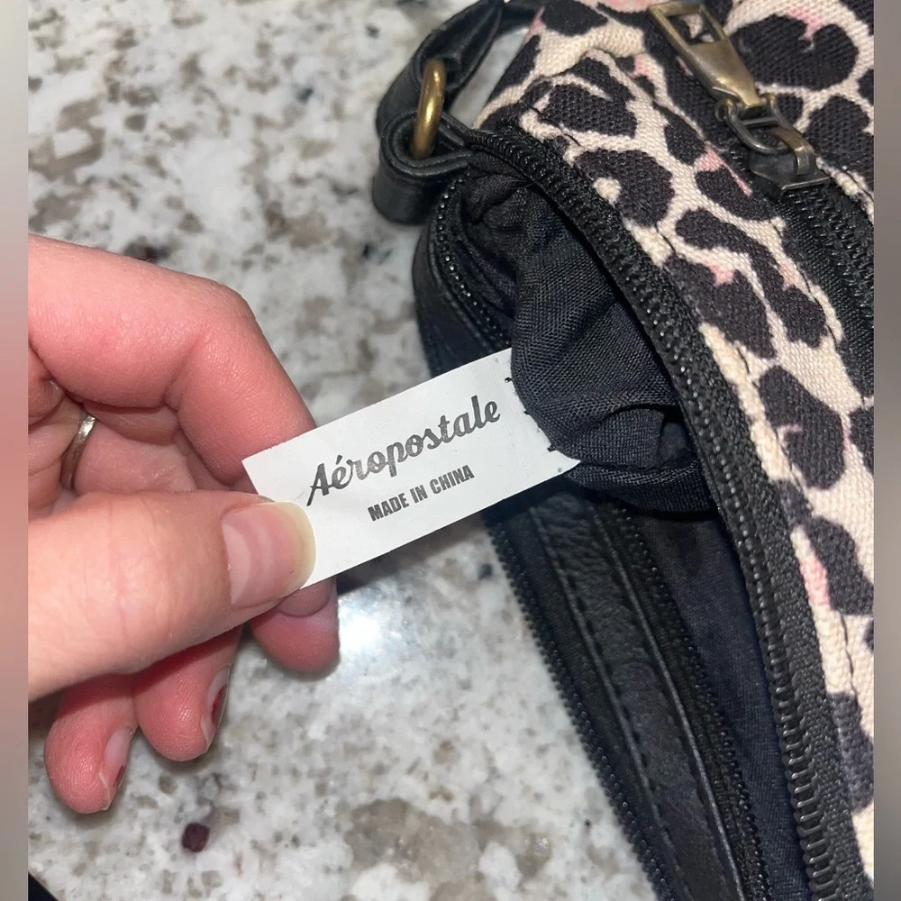 Y2K Aeropostale Leopard Print Mini Crossbody Bag Pink Accents Multi-Zip Preowned - Picture 6 of 11